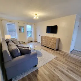 The Main Street Retreat (1 Bedroom Apartment) - Image 4
