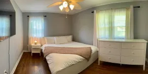 Cozy Mid-Century Retreat Near UGA & Downtown - Image 4