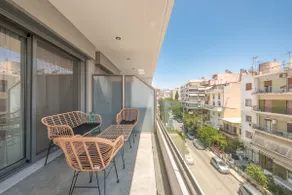 Modern and Bright City Apartment w/Free Parking - Image 2