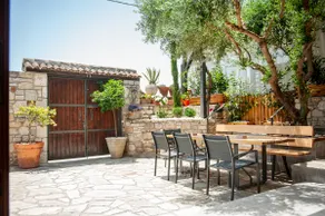 Villa La Strada - Traditional Stone Villa - Image 5