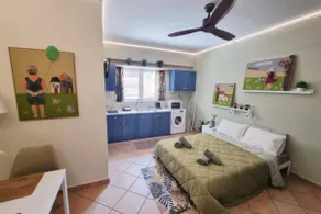 Eva's Artistic Studio, 30sqm metro 7' - Image 2