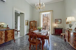 Prestigious Historic Home Overlooking the Duomo - Image 3