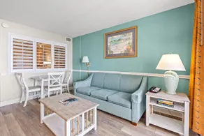 Gorgeous clean oceanfront condo- Pools, hot tubs, pool bar, lazy river! - Image 3