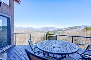 NEW Spectacular Views, Hot Tub & Total Escape! - Image 2