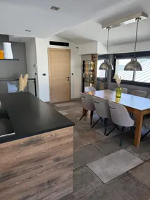 Atypical loft with private pool - Image 3