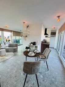 GG'S studio - Image 3