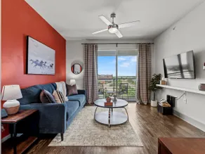 King Suite+Top Floor View+Full Kitchen+Desk+ Gym - Image 4