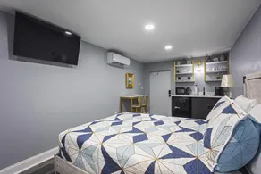 Luxury 1 BR free WiFi 1 mile from Hard Rock Casino - Image 2