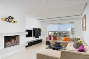 Skyline Serenity – 3BR Retreat - Image 2