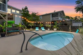 Pirate's Cove Bungalow! Hot Tub + Pool + Dock WiFi - Image 2