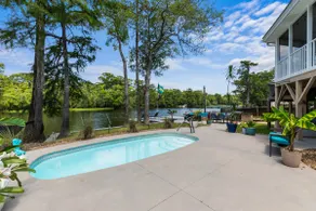 Pirate's Cove Bungalow! Hot Tub + Pool + Dock WiFi - Image 3