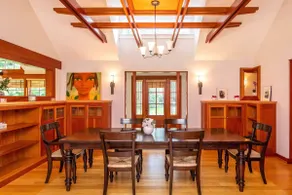 Stunning Open Concept Oak Bluffs Home-sleeps 8+ - Image 4