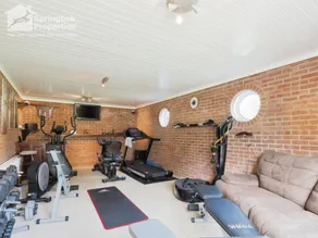 Aberfall Luxury Retreat Indoor Heated Pool Hot Tub Saunas Gym Cinema Grounds - Image 5
