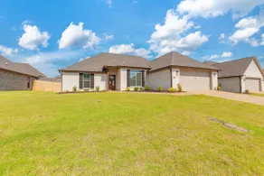 New NW Jackson home w/ foosball! - Image 2