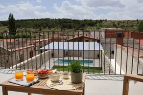 Can Olivera Rural luxury with heated pool - Image 3