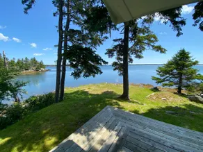 Crescent Cove Cottage - Image 5