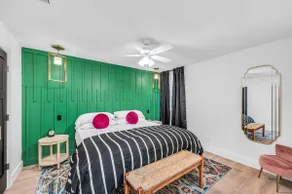 Uptown Peach ~Best 4 Baylor games/visits ~Sleeps 5 - Image 3