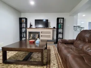 Home in the Heart of Calgary-near UofC, FMC & ACH - Image 2