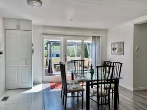 Cozy Beach House - Image 5