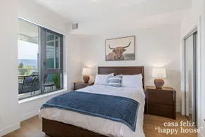 Casa Feliz · Lakeside 2BR w/ Rooftop Pool+Hot Tub - Image 4