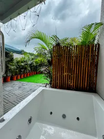 'Indigo' Garden & Jacuzzi Charged - Image 3