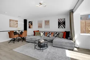 Stylish New 3Bed House - Image 5