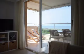 Oceanfront apartment - Image 2