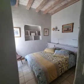 Quiet apartment with pool. - Image 3