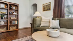 Rose District Charmer | 3 King Beds - Image 4