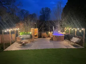 Country Retreat, Hot Tub, 7 Mins To Soho Farmhouse - Image 4