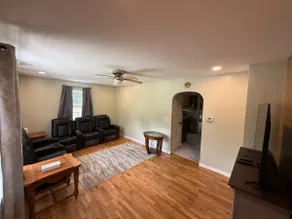 Cozy Home Mins to Lake/Breweries - Image 4