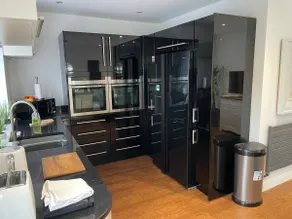 Outstanding two bed property - Image 5