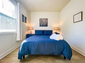 Quiet Home w/King Bed Near Beach - Image 2