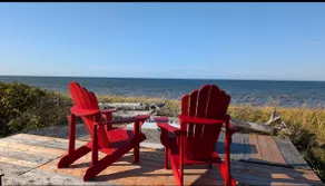 Small house at the beach - Image 1