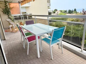 Quiet Flat with view and Swimming pool - Image 3
