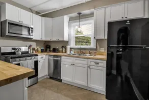 The Apartment - The West End Inn - Image 4
