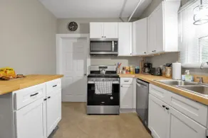 The Apartment - The West End Inn - Image 2