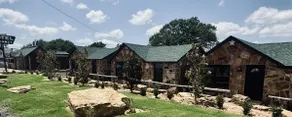 Ranger Hill Historical Lodge w pool! Hour from FTW - Image 4
