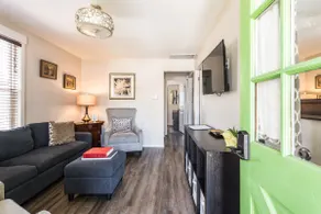 Fun-ViBe-Hot-Tub-Oasis, Walk to Downtown, Pets OK - Image 4