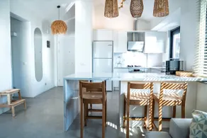 Vacation - Honeymoon House - Image 3