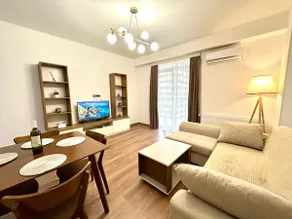 Bright Flat with Big Balcony - Image 2