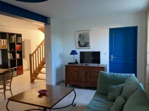 Country home with tennis - Image 2