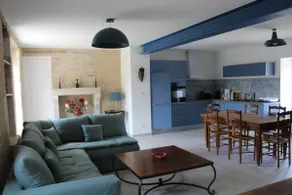 Country home with tennis - Image 5