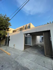 Family home with large garden/barbecue area/garage - Image 2