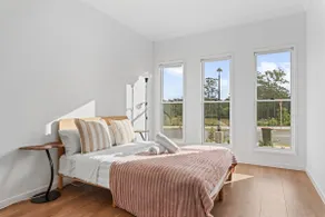 Spacious 5BR Family Retreat w/ Stylish Interior - Image 4