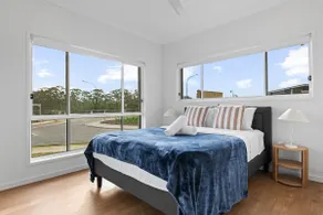 Spacious 5BR Family Retreat w/ Stylish Interior - Image 3