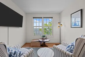 Downtown Riverfront Retreat - Image 3