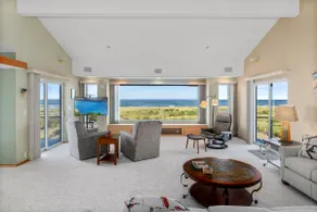 The Inspiring Oceanfront Home - Image 4