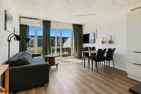 Newly renovated apartment by the sea - Image 3