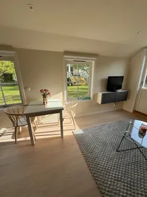 Newly-renovated guest house with patio - Image 3